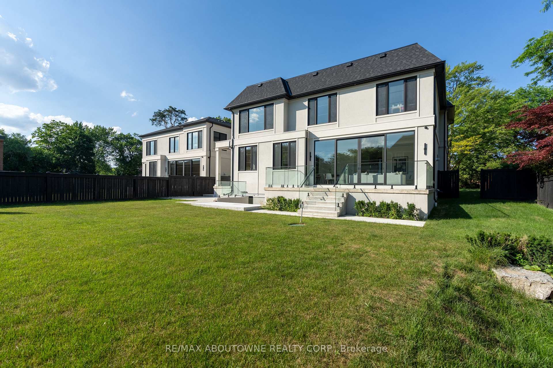 Photo 43 of 146 Third Line, Oakville, Bronte — HOMEH