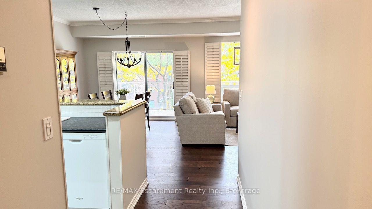 Photo 7 of Unit 310, 5188 Lakeshore Road, Burlington, Appleby — HOMEH
