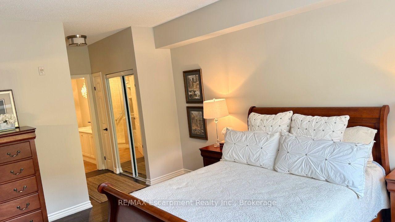 Photo 19 of Unit 310, 5188 Lakeshore Road, Burlington, Appleby — HOMEH