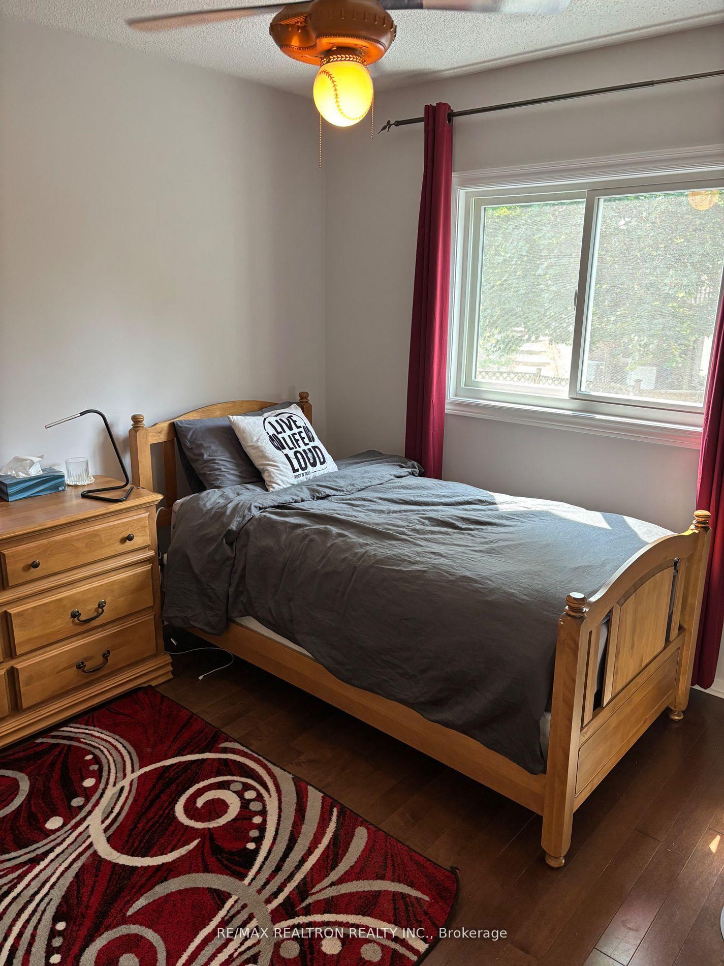 Photo 12 of 6 Joanna Crescent, Vaughan, Crestwood-Springfarm-Yorkhill — HOMEH