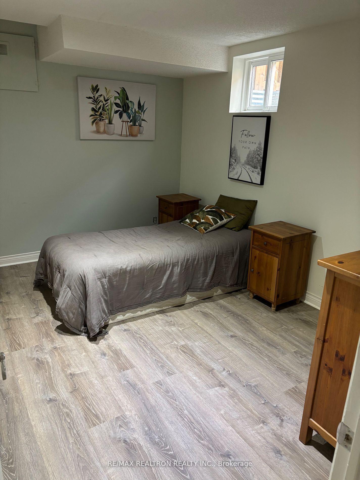Photo 16 of 6 Joanna Crescent, Vaughan, Crestwood-Springfarm-Yorkhill — HOMEH