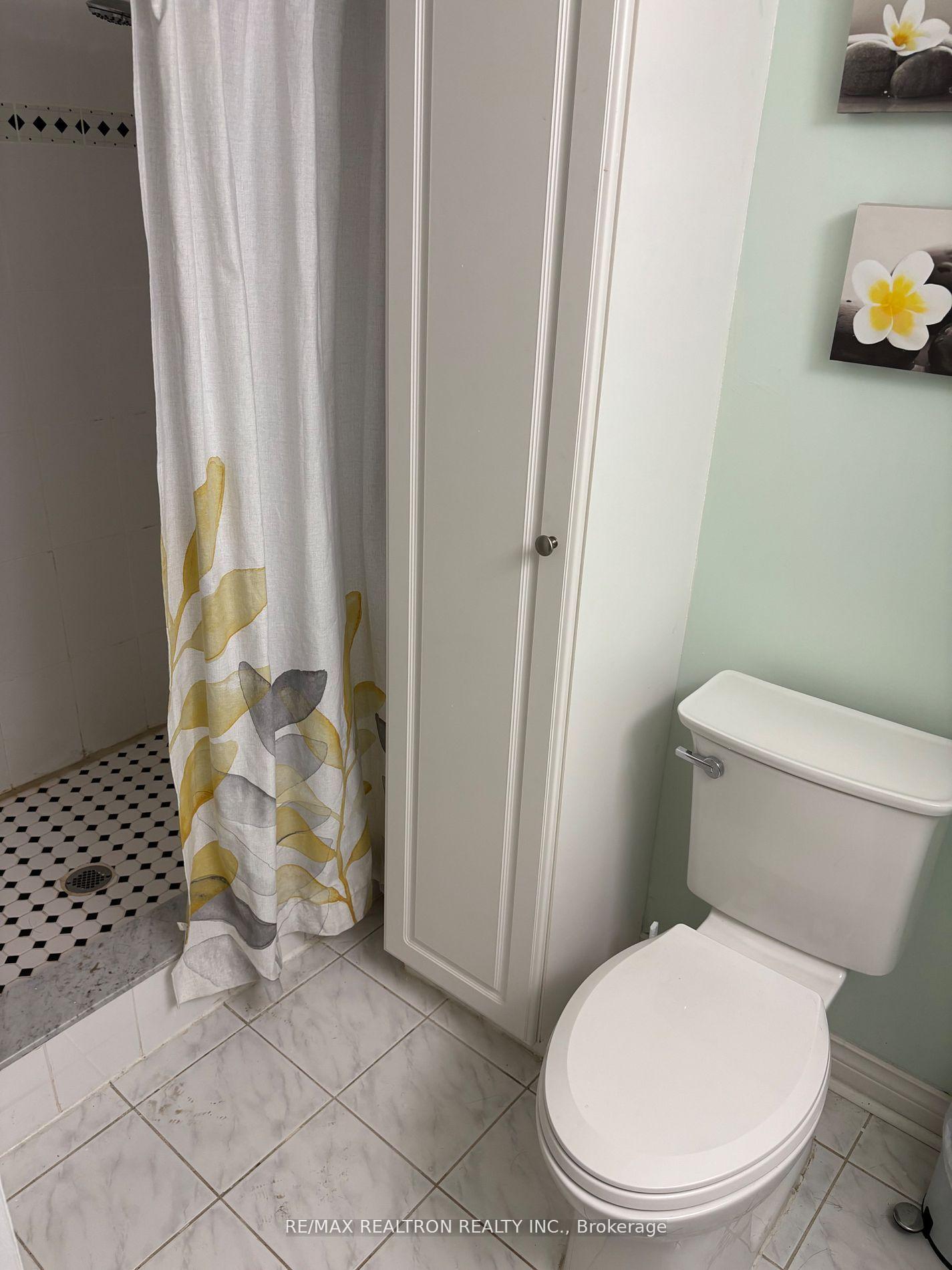 Photo 19 of 6 Joanna Crescent, Vaughan, Crestwood-Springfarm-Yorkhill — HOMEH