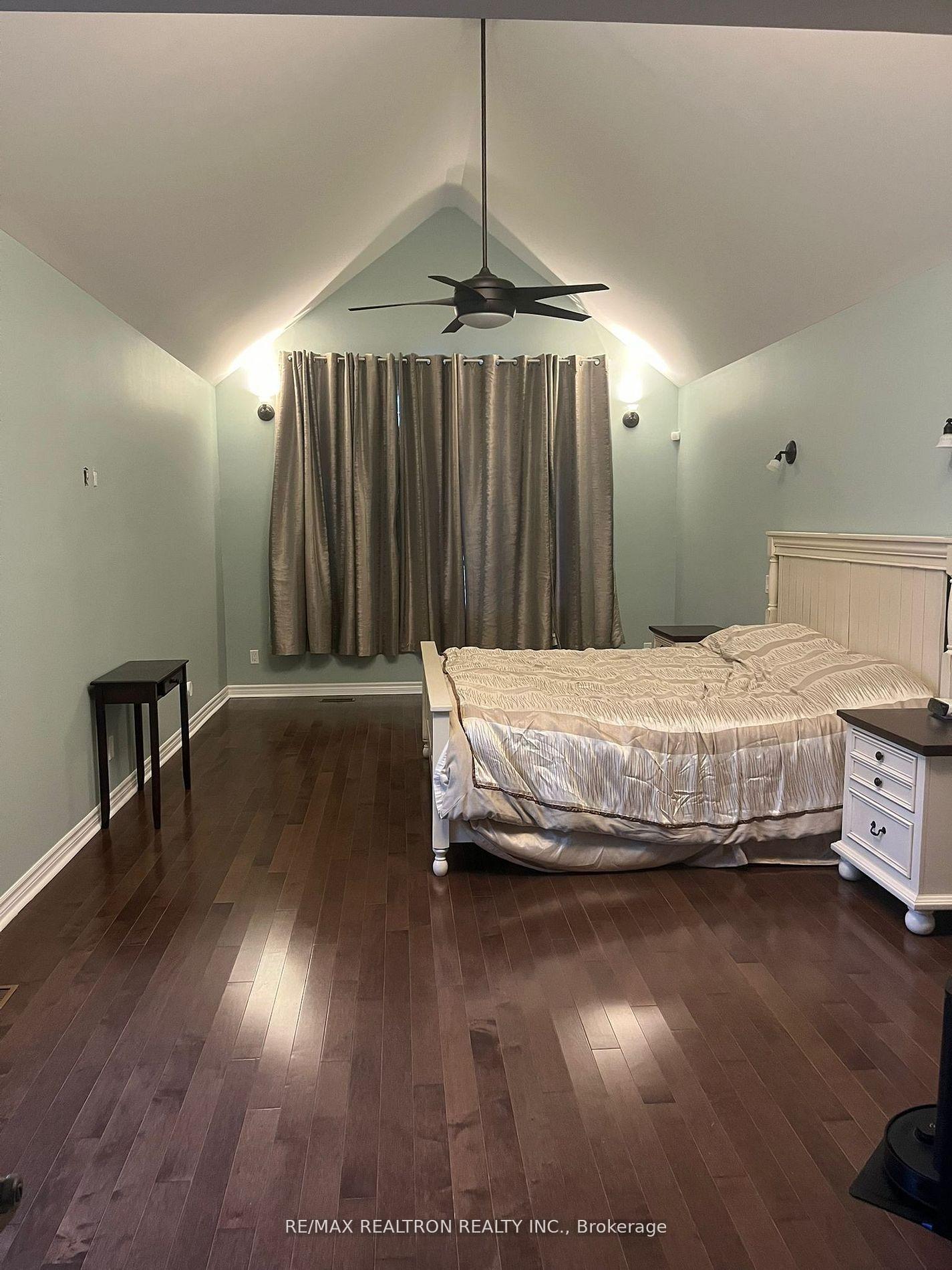 Photo 24 of 6 Joanna Crescent, Vaughan, Crestwood-Springfarm-Yorkhill — HOMEH