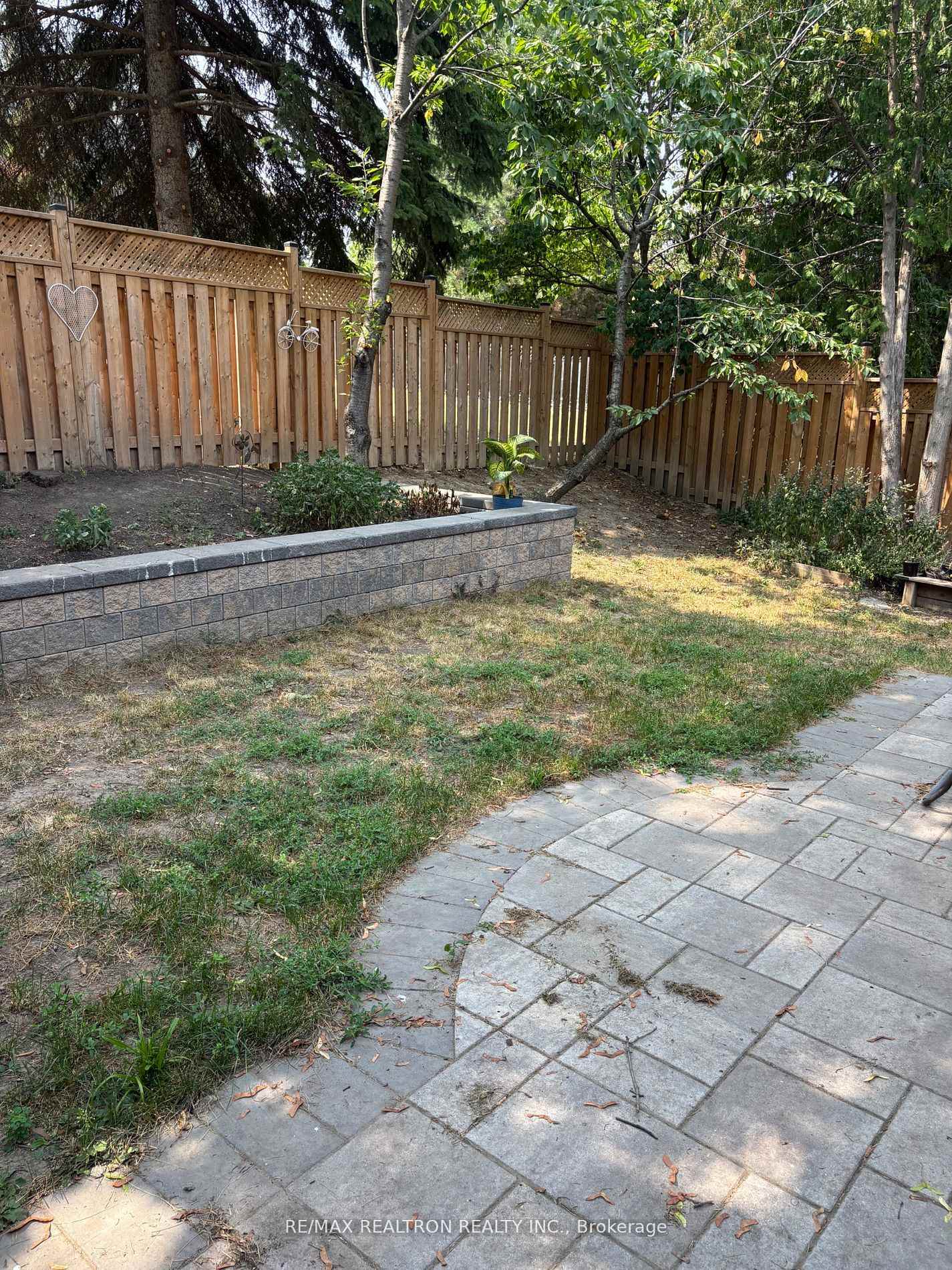 Photo 25 of 6 Joanna Crescent, Vaughan, Crestwood-Springfarm-Yorkhill — HOMEH