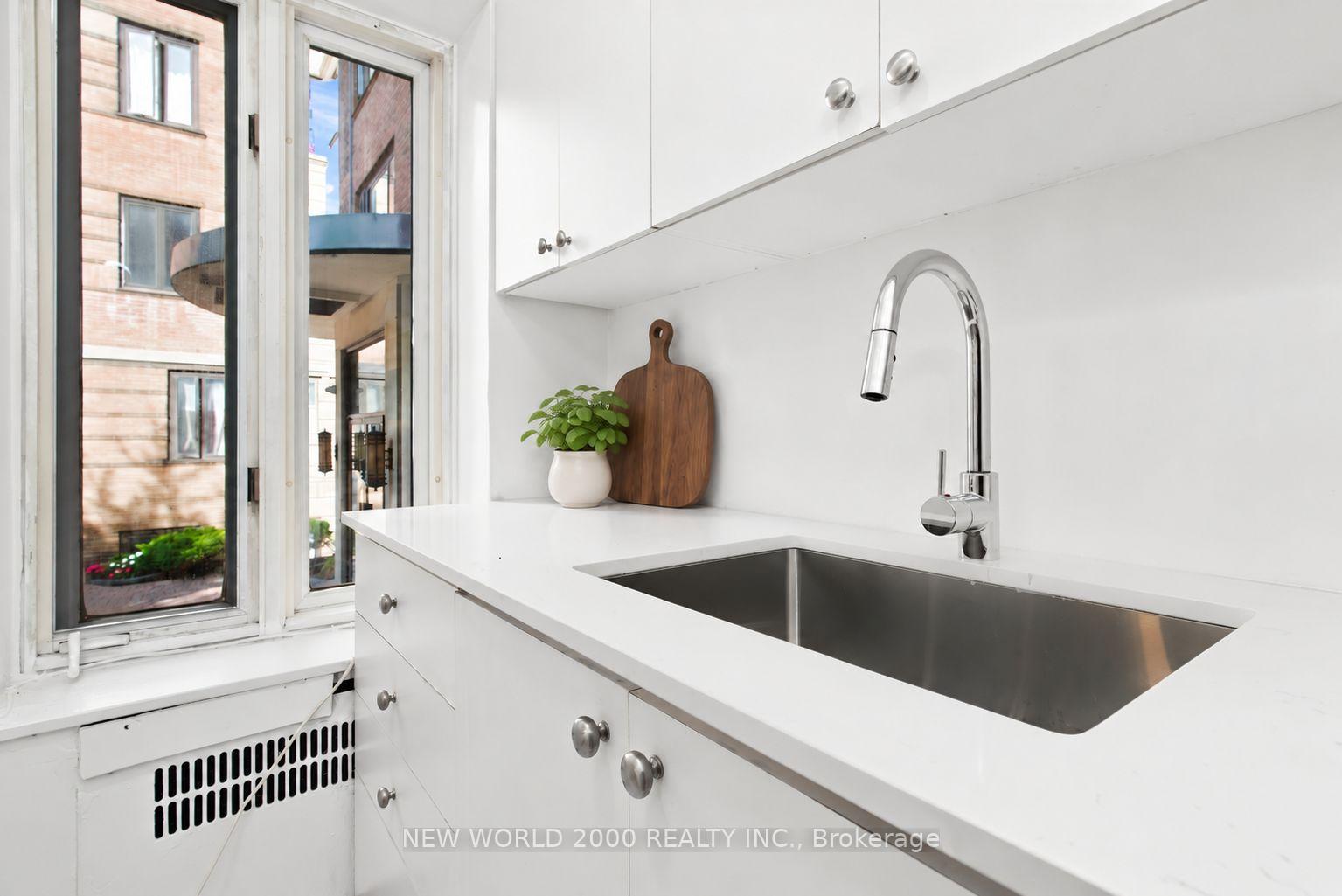 Photo 7 of Unit 102, 110 St Clair Avenue W, Toronto, Yonge-St. Clair — HOMEH