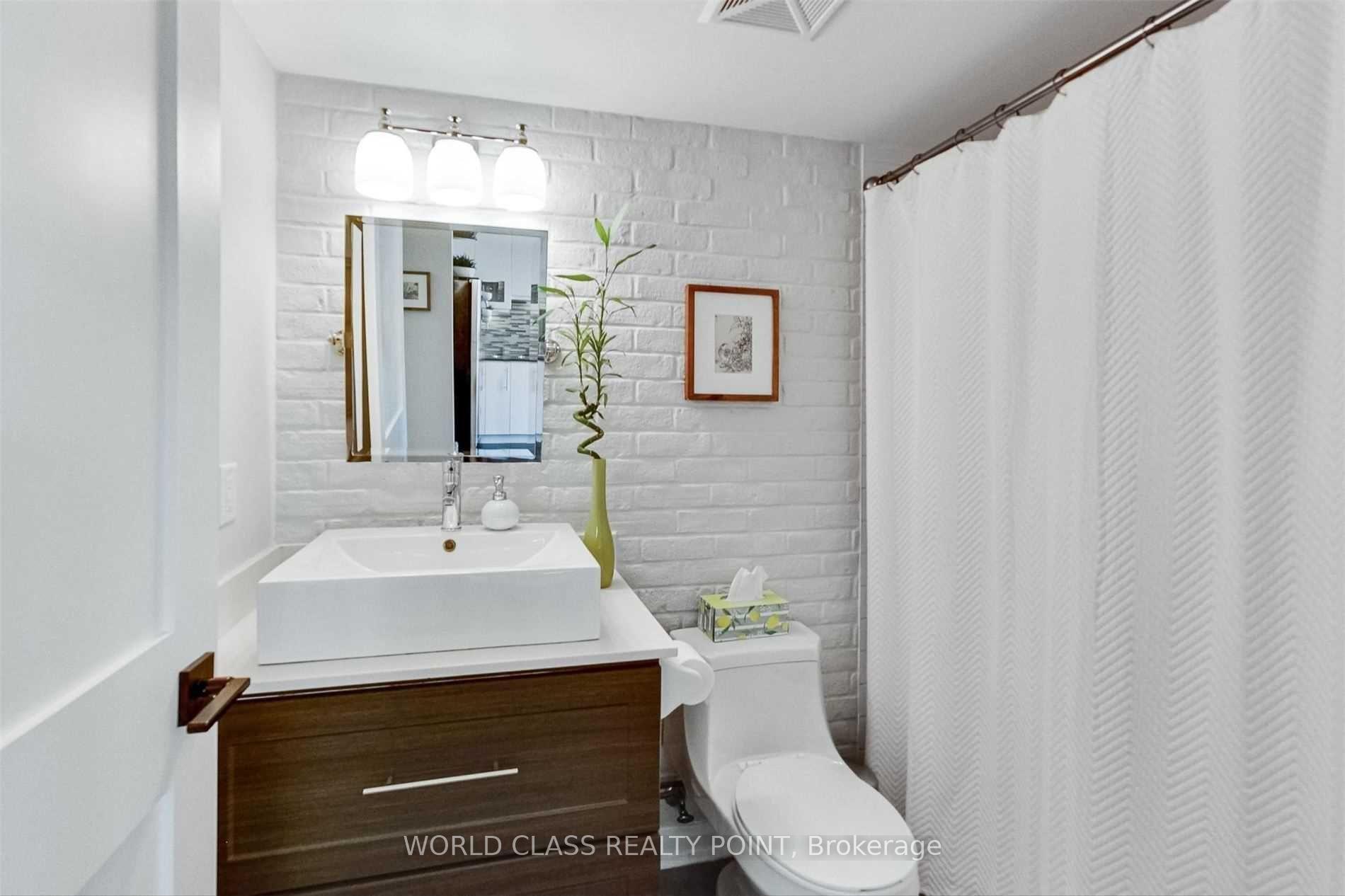 Photo 8 of Unit 1109, 1171 Queen Street W, Toronto, Little Portugal — HOMEH
