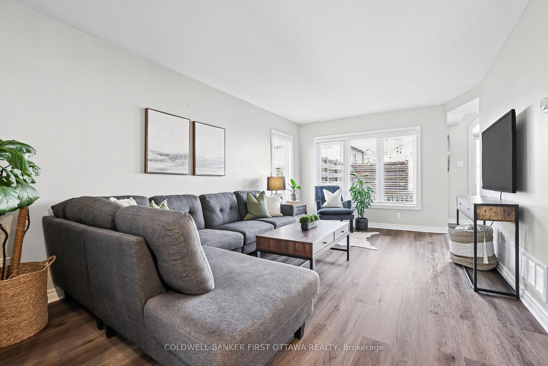 Photo 5 of 151 Calvington Avenue, Ottawa, Kanata - Kanata Lakes/Heritage Hills — HOMEH