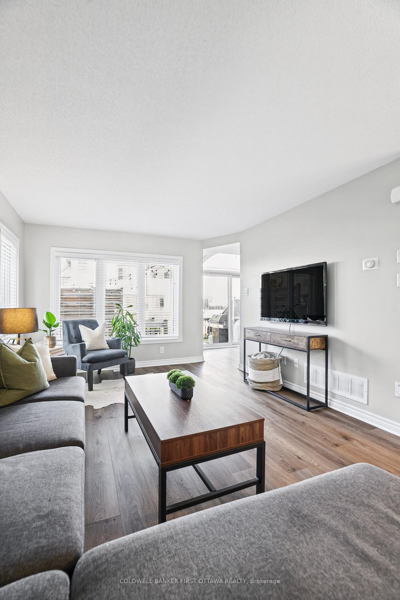 Photo 6 of 151 Calvington Avenue, Ottawa, Kanata - Kanata Lakes/Heritage Hills — HOMEH
