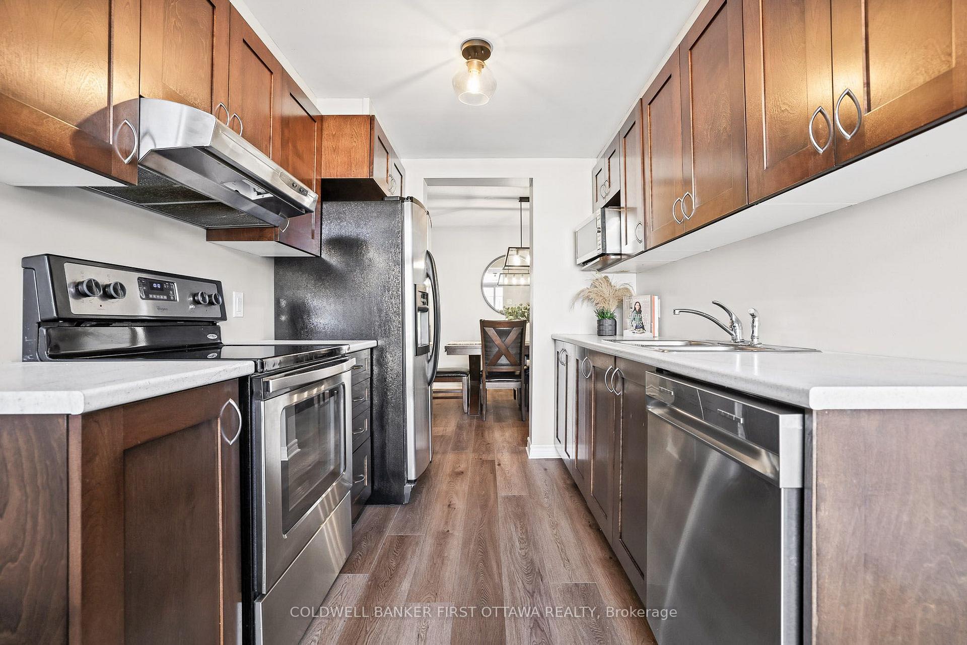 Photo 10 of 151 Calvington Avenue, Ottawa, Kanata - Kanata Lakes/Heritage Hills — HOMEH