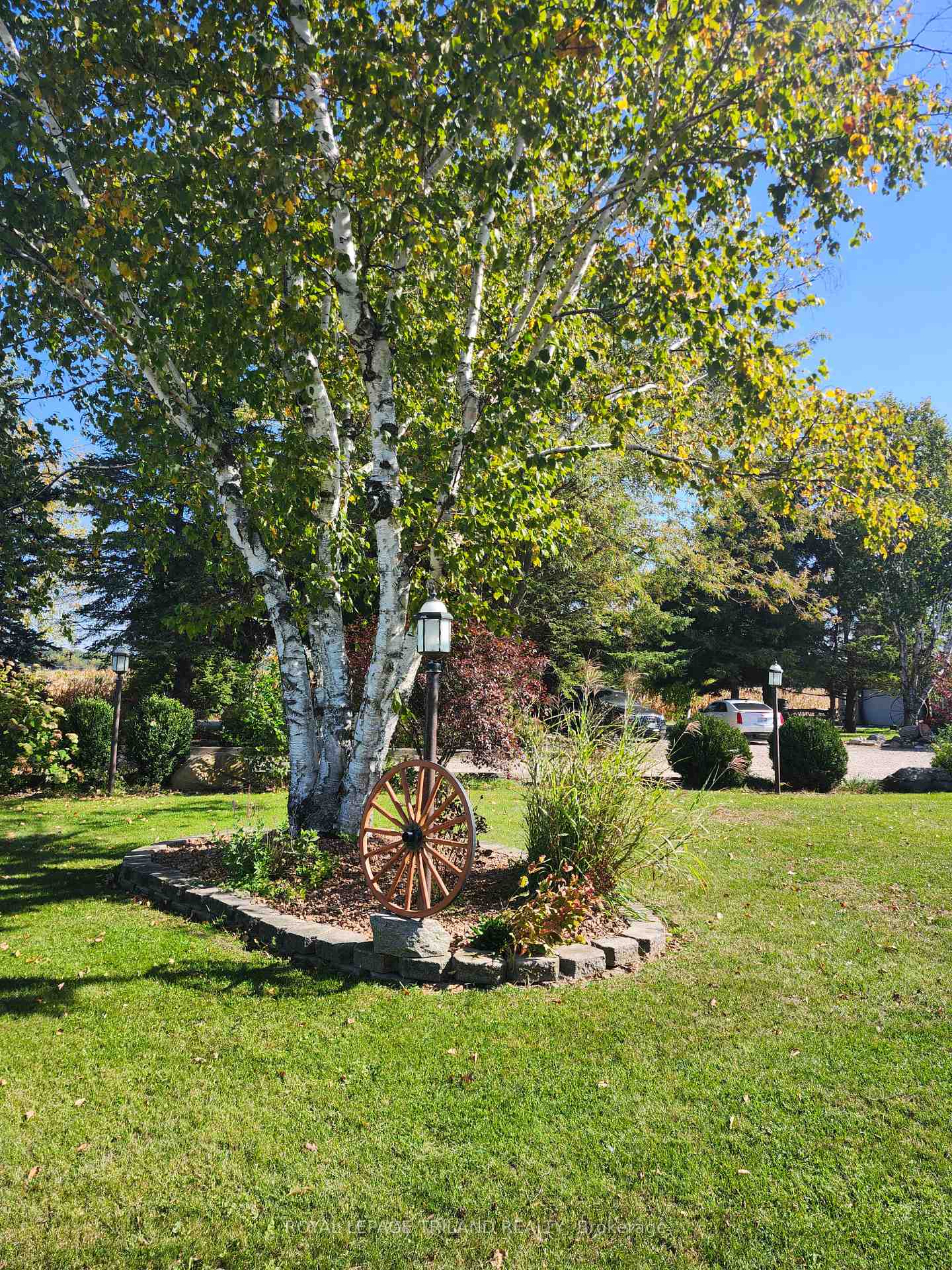 Photo 3 of 1605 Concession Drive, Southwest Middlesex, Rural Southwest Middlesex — HOMEH
