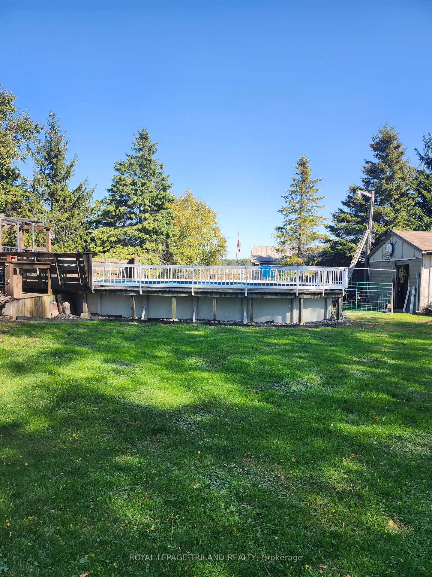 Photo 5 of 1605 Concession Drive, Southwest Middlesex, Rural Southwest Middlesex — HOMEH