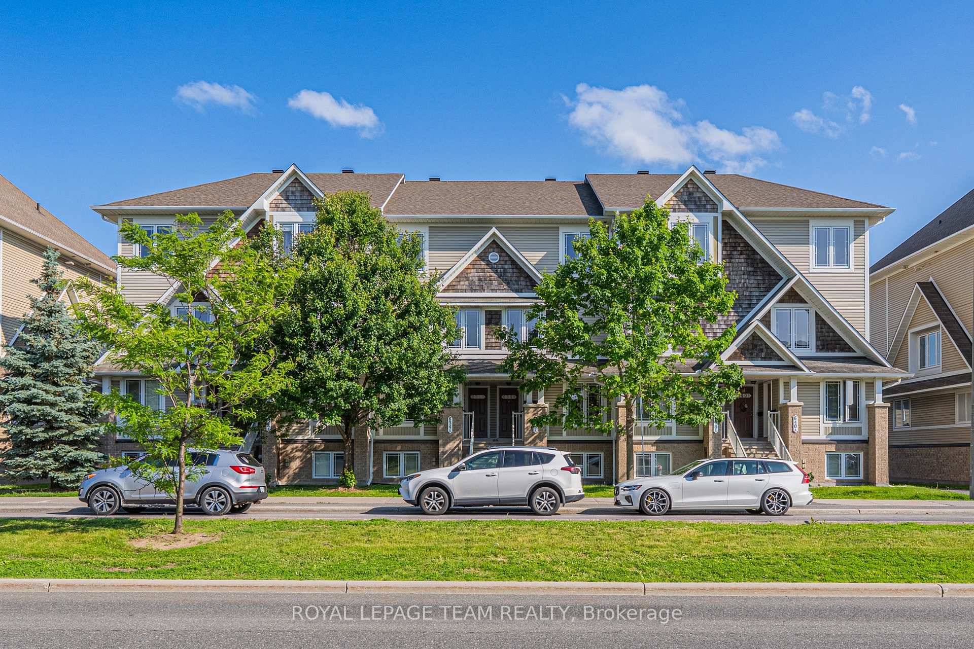Photo 2 of Unit B, 634 Chapman Mills Drive, Ottawa, Barrhaven - Strandherd — HOMEH