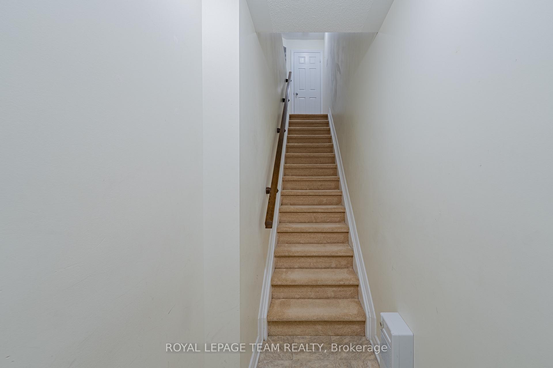 Photo 6 of Unit B, 634 Chapman Mills Drive, Ottawa, Barrhaven - Strandherd — HOMEH