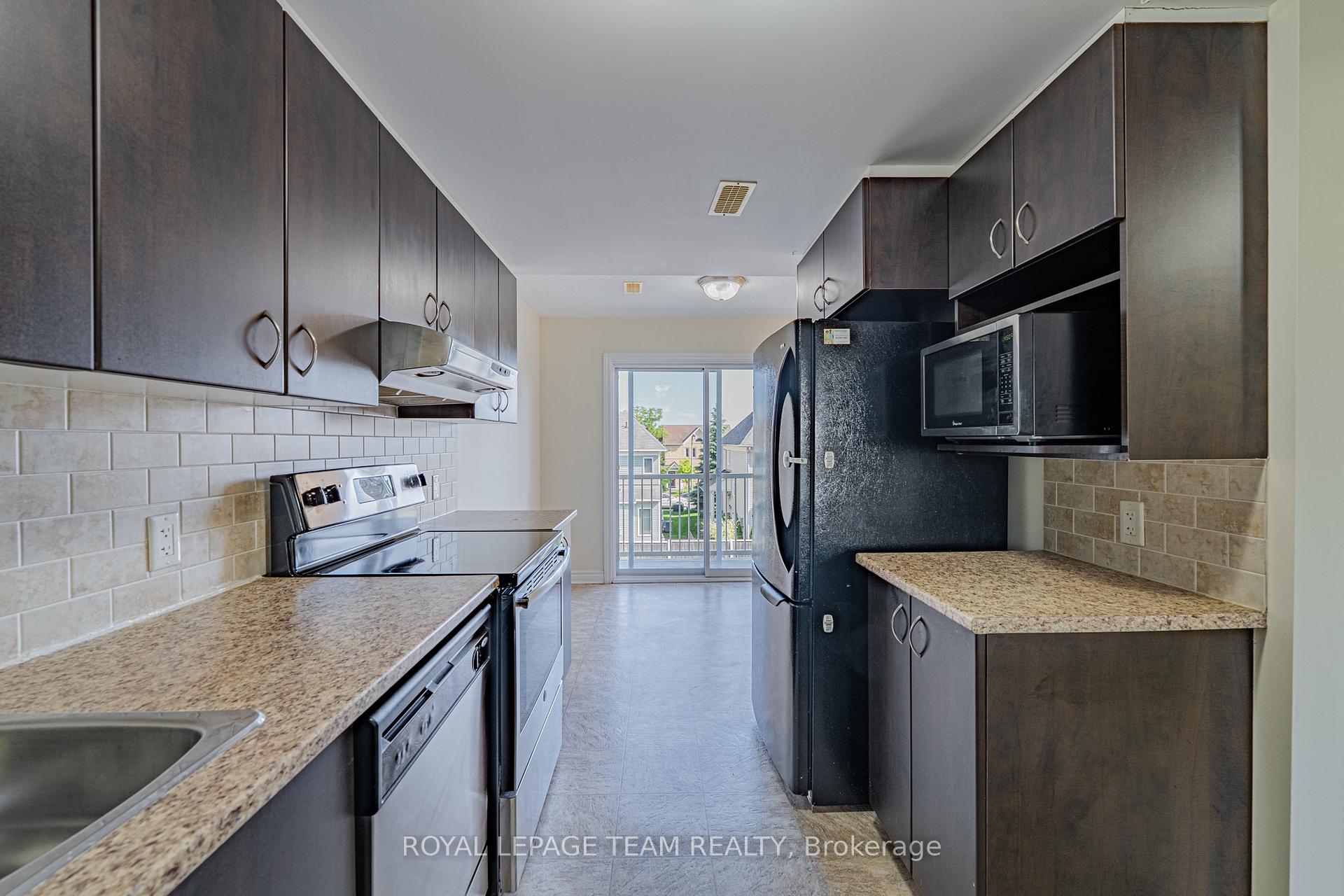 Photo 18 of Unit B, 634 Chapman Mills Drive, Ottawa, Barrhaven - Strandherd — HOMEH