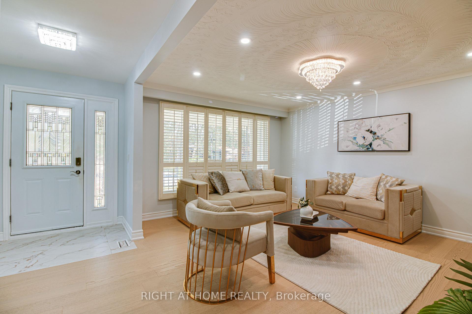 Photo 2 of 37 Mason Road, Scarborough, Scarborough Village — HOMEH