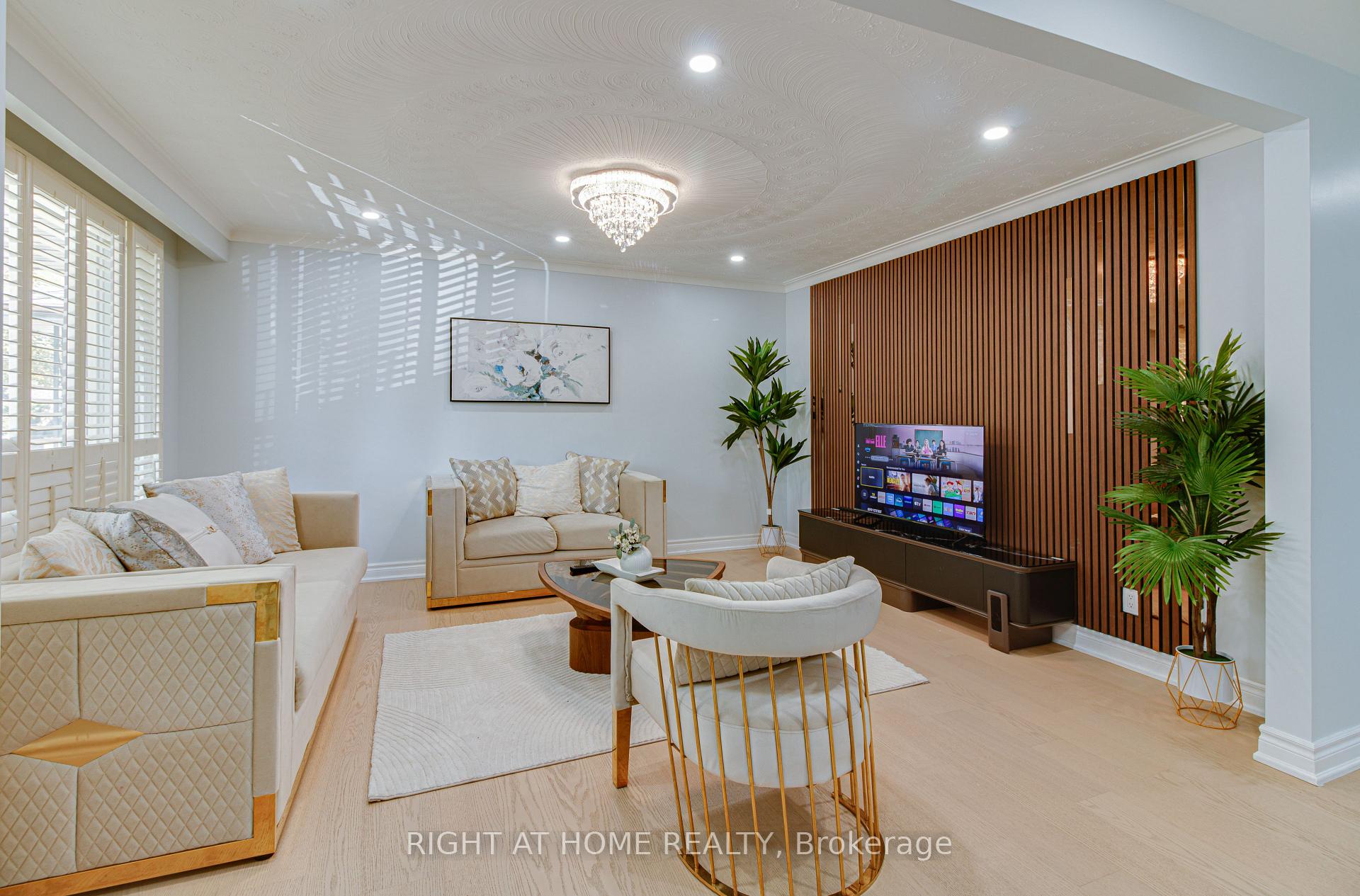 Photo 4 of 37 Mason Road, Scarborough, Scarborough Village — HOMEH