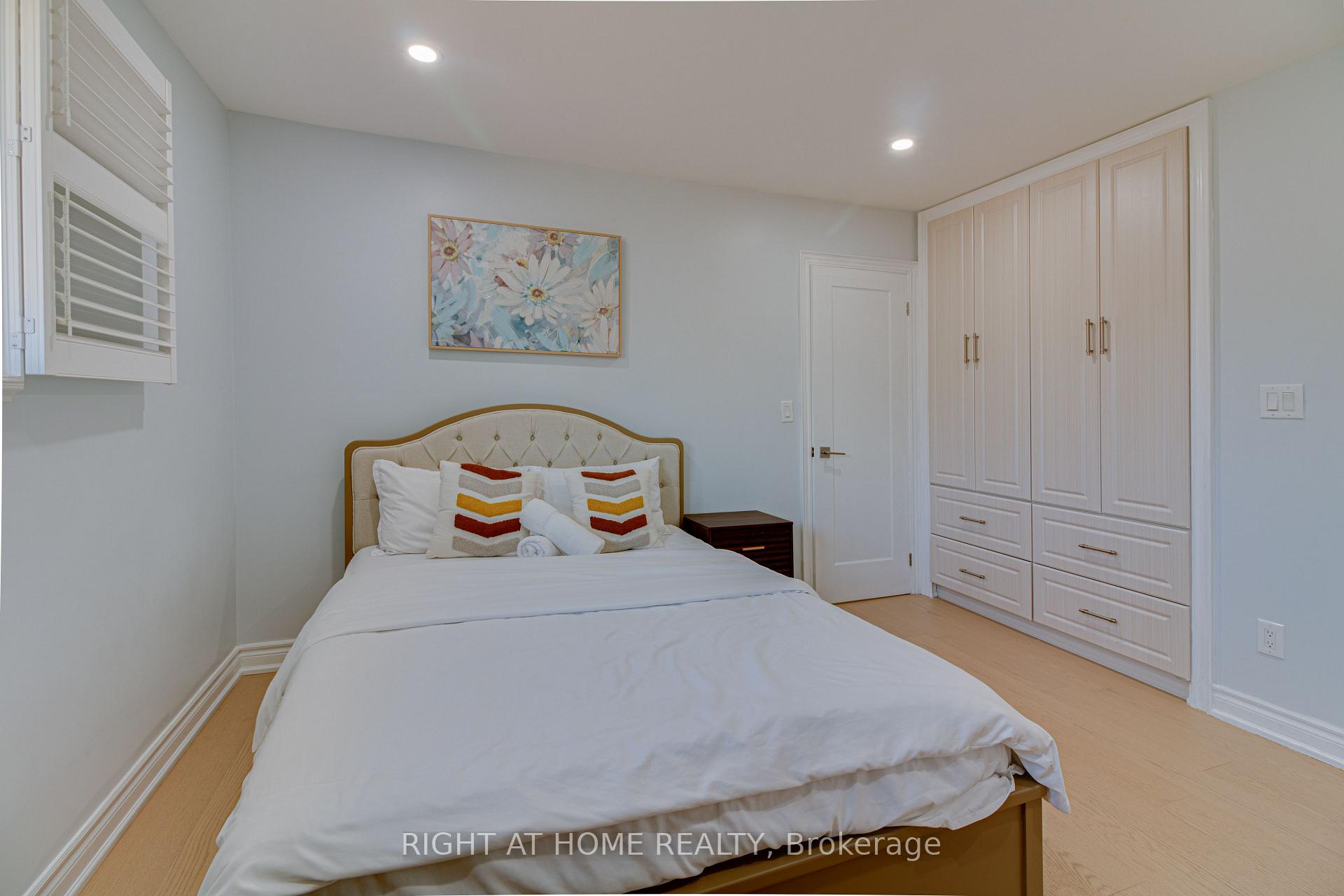 Photo 8 of 37 Mason Road, Scarborough, Scarborough Village — HOMEH