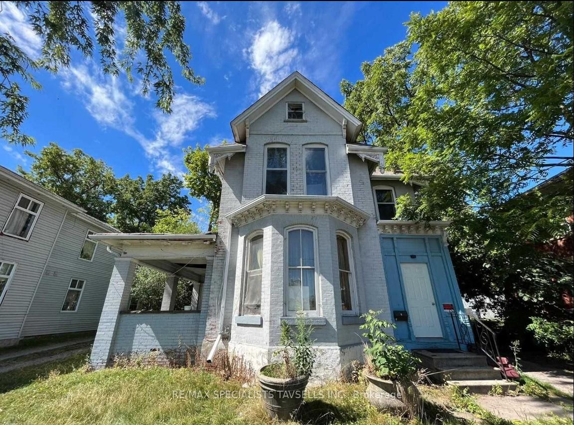 Photo of 47 Elizabeth Street N
