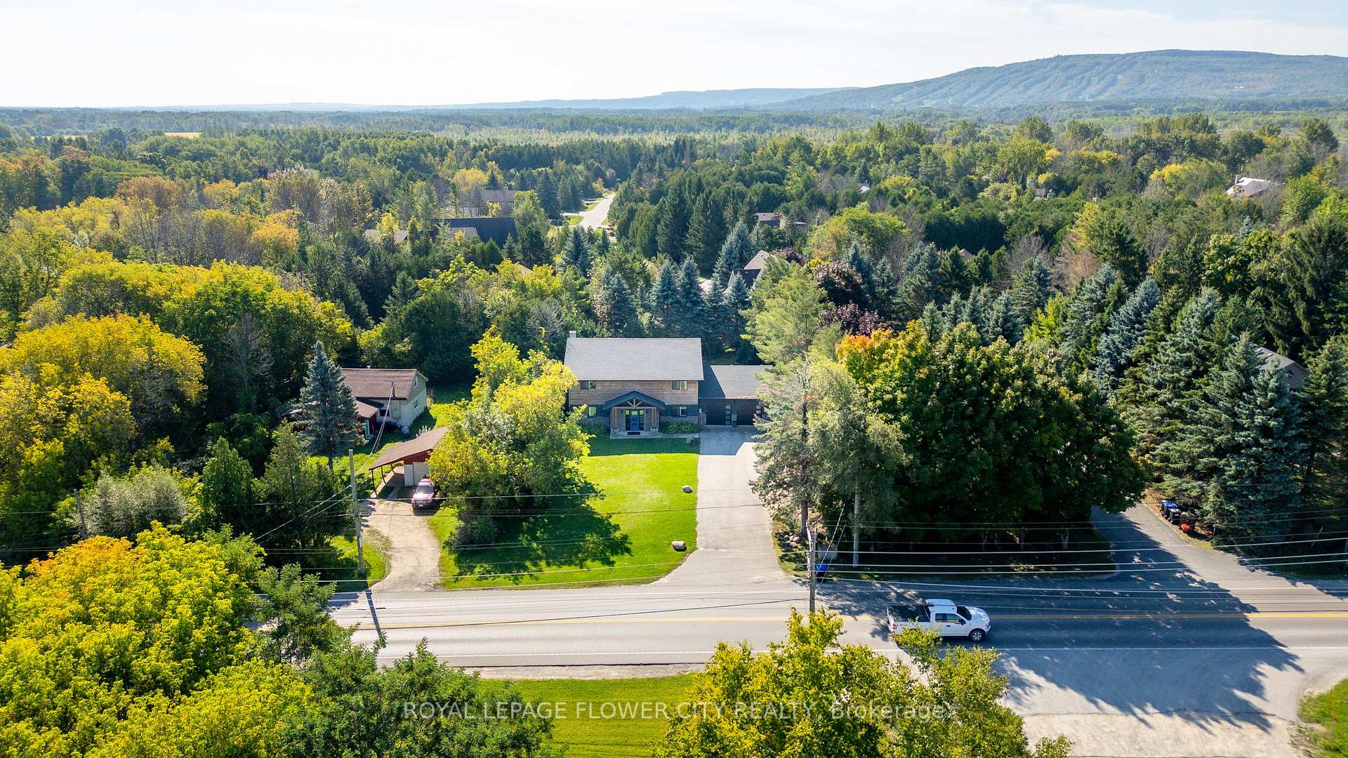Photo 2 of 734 Mountain Road, Collingwood — HOMEH