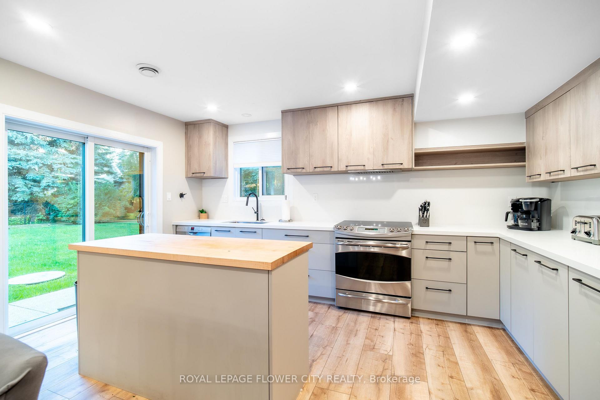 Photo 13 of 734 Mountain Road, Collingwood — HOMEH