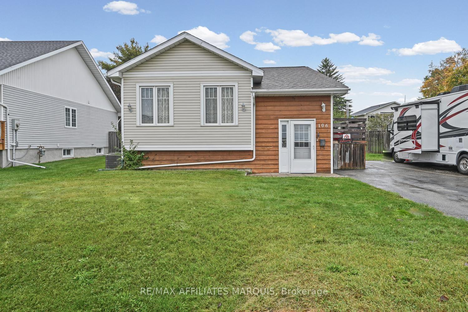 Photo 2 of 106 Lorne Street, Montague, Montague Twp — HOMEH