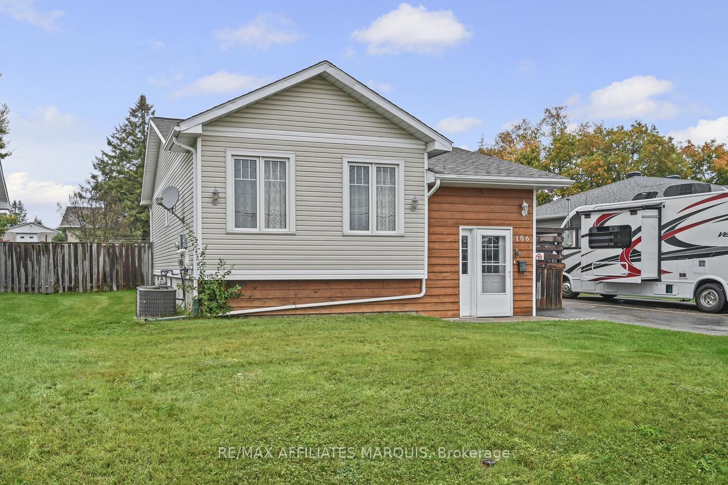 Photo 4 of 106 Lorne Street, Montague, Montague Twp — HOMEH