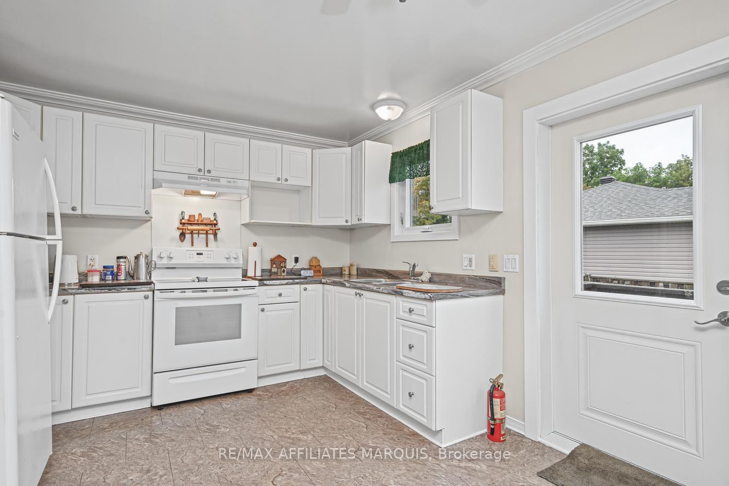 Photo 15 of 106 Lorne Street, Montague, Montague Twp — HOMEH