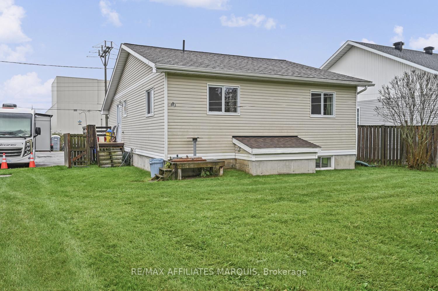 Photo 44 of 106 Lorne Street, Montague, Montague Twp — HOMEH