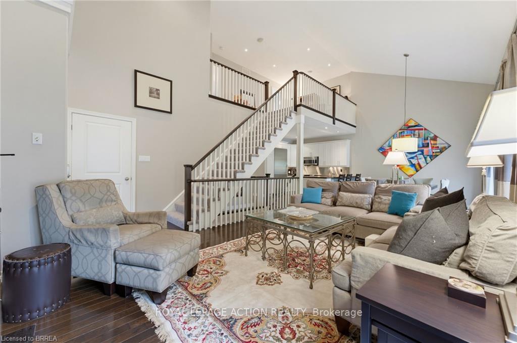 Photo 4 of Unit 3, 68 Fairview Drive, Brantford, Fairview/Greenbrier — HOMEH