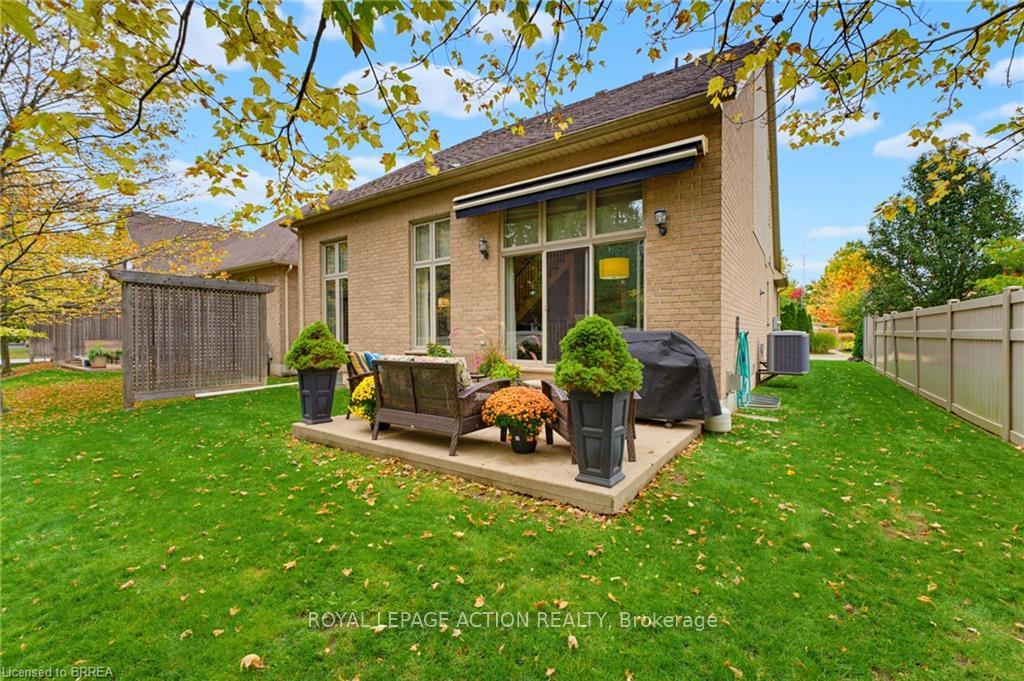 Photo 11 of Unit 3, 68 Fairview Drive, Brantford, Fairview/Greenbrier — HOMEH