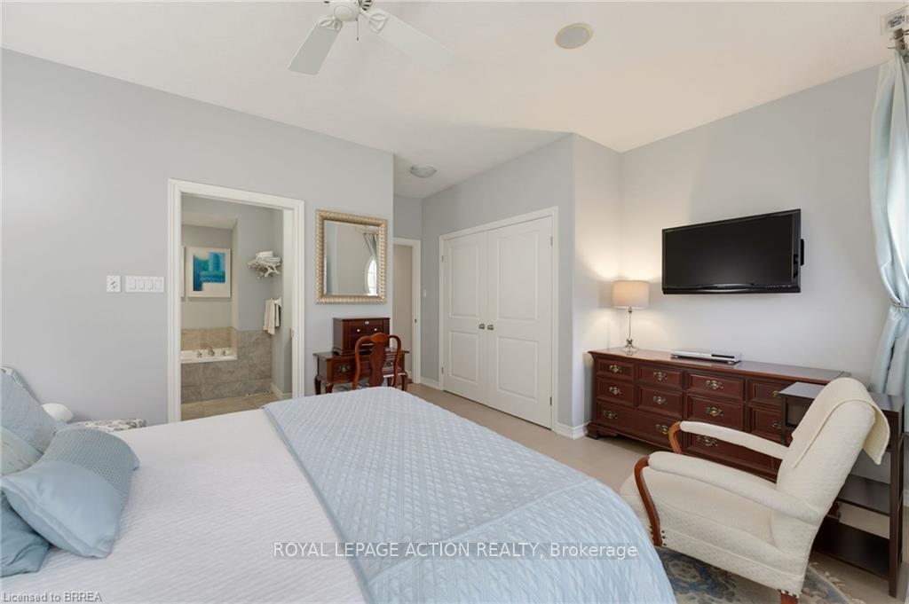 Photo 15 of Unit 3, 68 Fairview Drive, Brantford, Fairview/Greenbrier — HOMEH