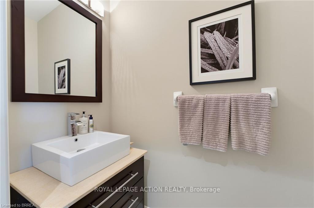 Photo 19 of Unit 3, 68 Fairview Drive, Brantford, Fairview/Greenbrier — HOMEH