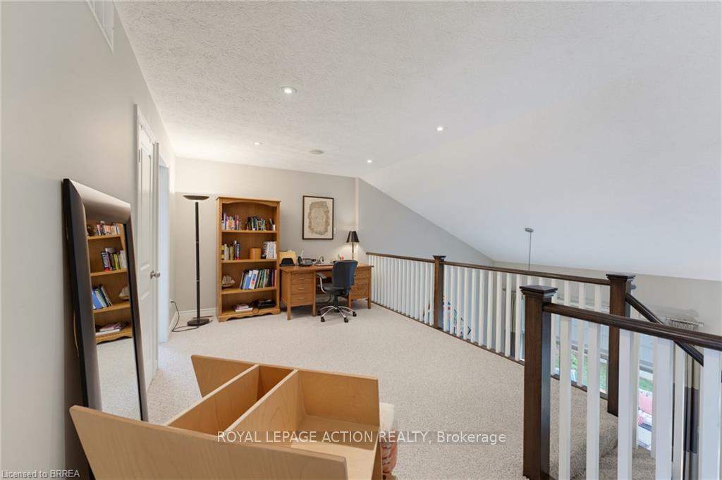 Photo 20 of Unit 3, 68 Fairview Drive, Brantford, Fairview/Greenbrier — HOMEH