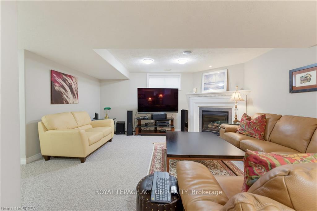 Photo 27 of Unit 3, 68 Fairview Drive, Brantford, Fairview/Greenbrier — HOMEH