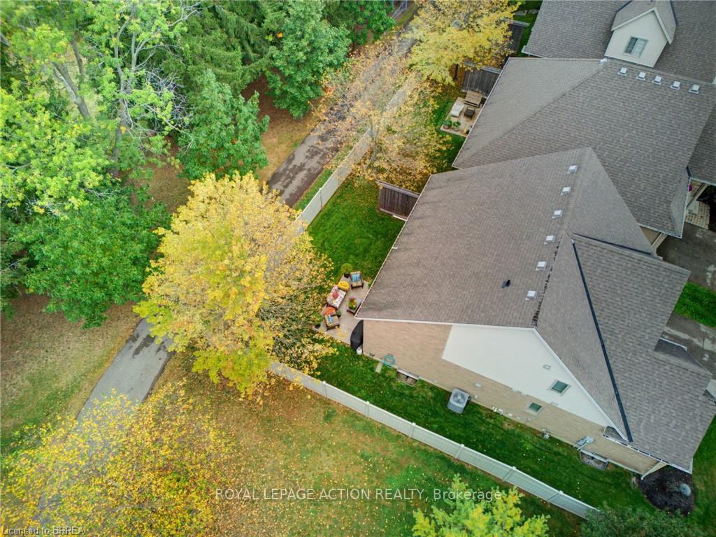 Photo 31 of Unit 3, 68 Fairview Drive, Brantford, Fairview/Greenbrier — HOMEH