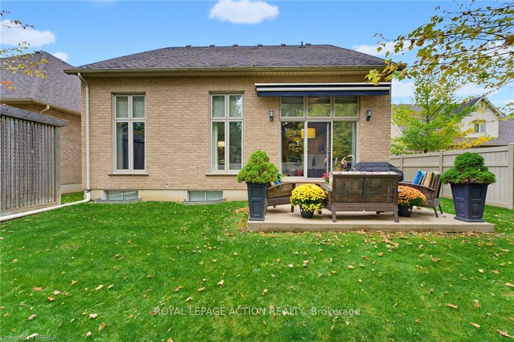 Photo 32 of Unit 3, 68 Fairview Drive, Brantford, Fairview/Greenbrier — HOMEH