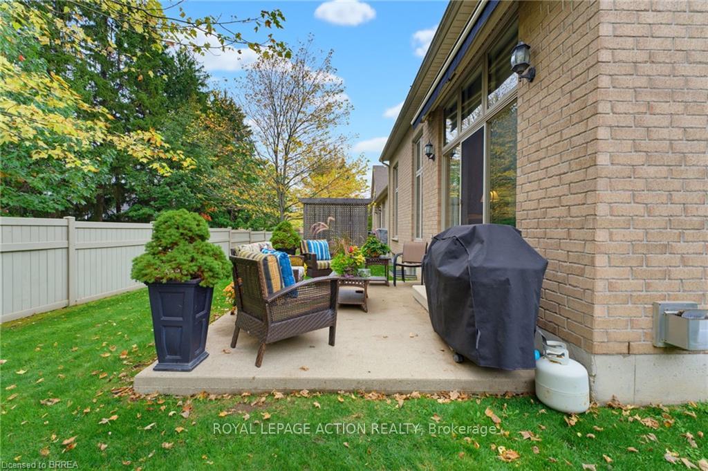 Photo 33 of Unit 3, 68 Fairview Drive, Brantford, Fairview/Greenbrier — HOMEH