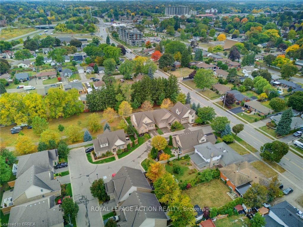 Photo 34 of Unit 3, 68 Fairview Drive, Brantford, Fairview/Greenbrier — HOMEH