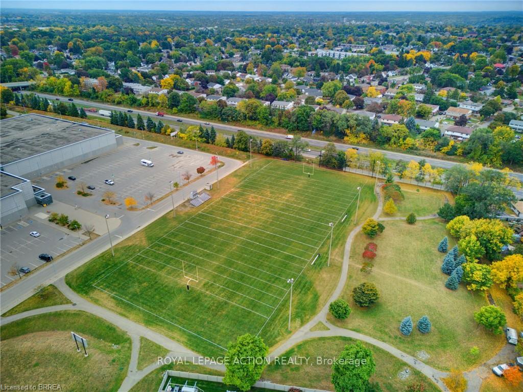 Photo 36 of Unit 3, 68 Fairview Drive, Brantford, Fairview/Greenbrier — HOMEH