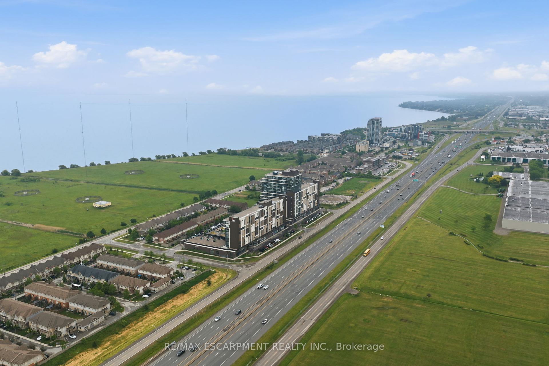 Photo 2 of Unit 1201, 550 North Service Road, Grimsby, Grimsby Beach — HOMEH