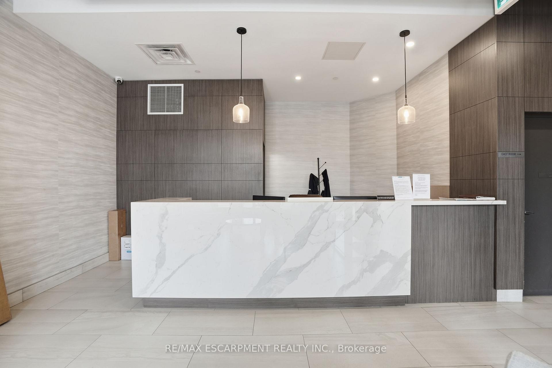 Photo 5 of Unit 1201, 550 North Service Road, Grimsby, Grimsby Beach — HOMEH