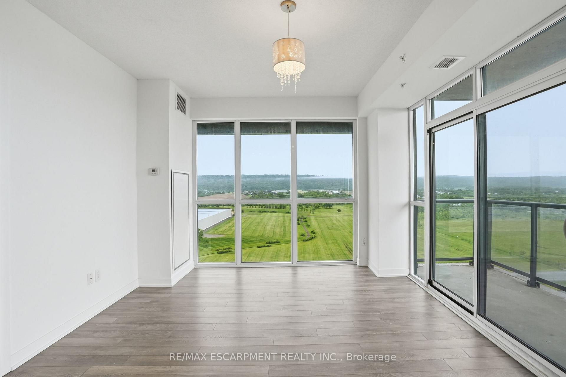 Photo 13 of Unit 1201, 550 North Service Road, Grimsby, Grimsby Beach — HOMEH