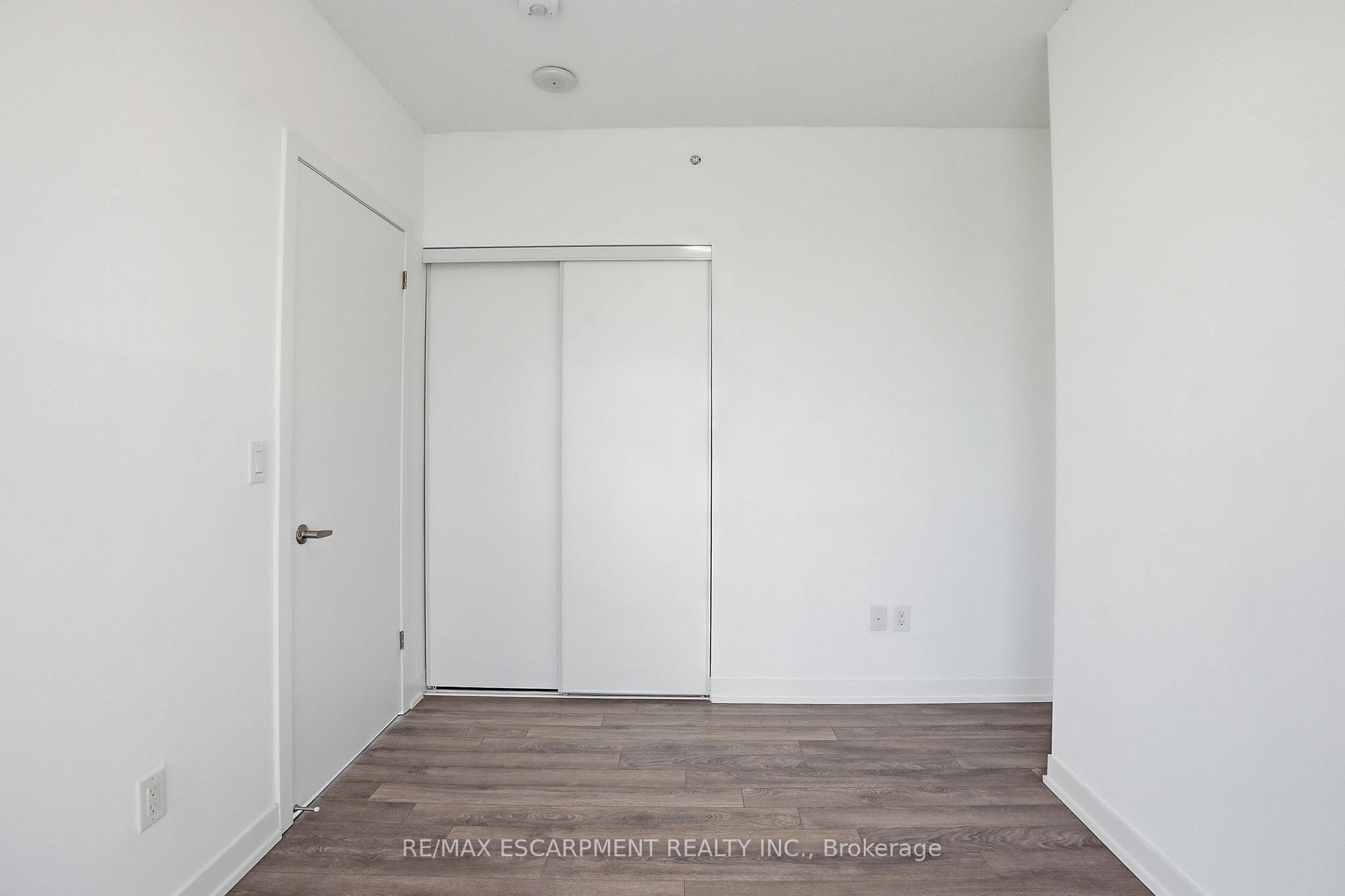 Photo 18 of Unit 1201, 550 North Service Road, Grimsby, Grimsby Beach — HOMEH