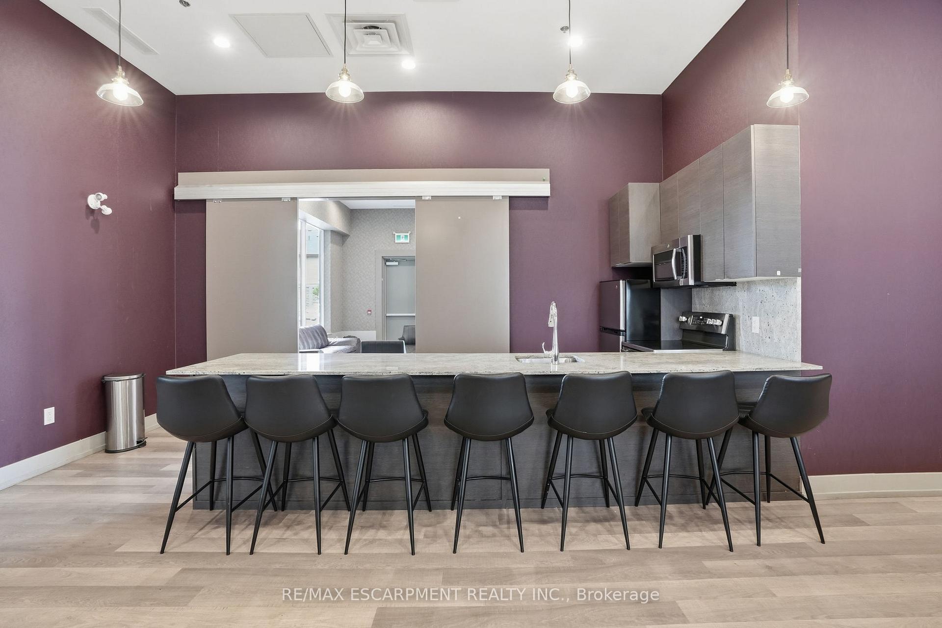 Photo 31 of Unit 1201, 550 North Service Road, Grimsby, Grimsby Beach — HOMEH