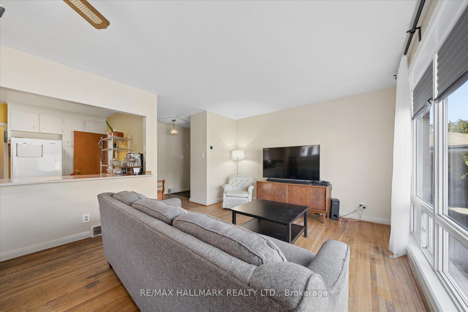 Photo 11 of 73 Deerfield Road, Scarborough, Bendale — HOMEH