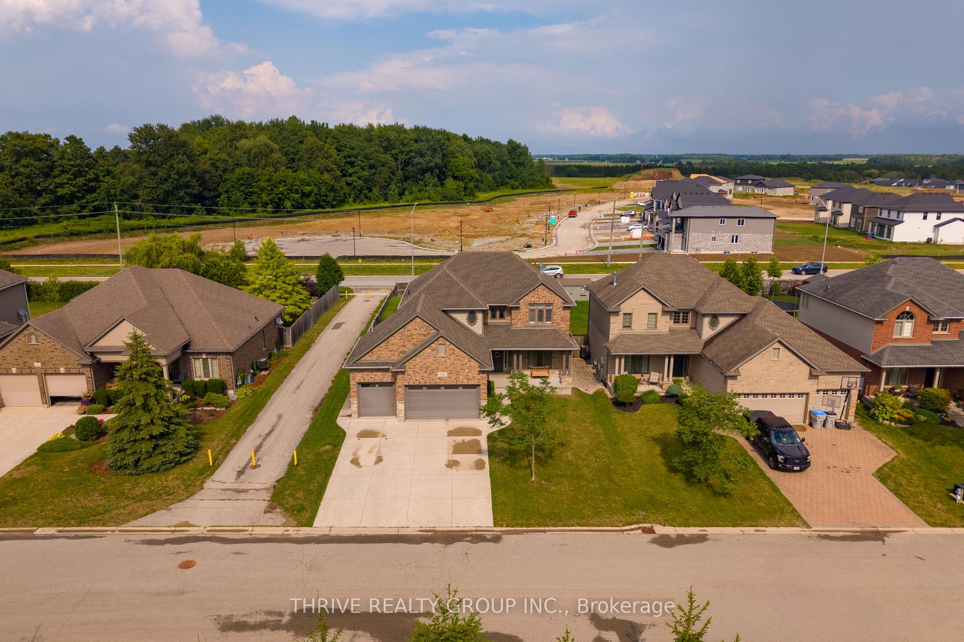 Photo 4 of 12 Ashwood Crescent, Middlesex Centre, Ilderton — HOMEH