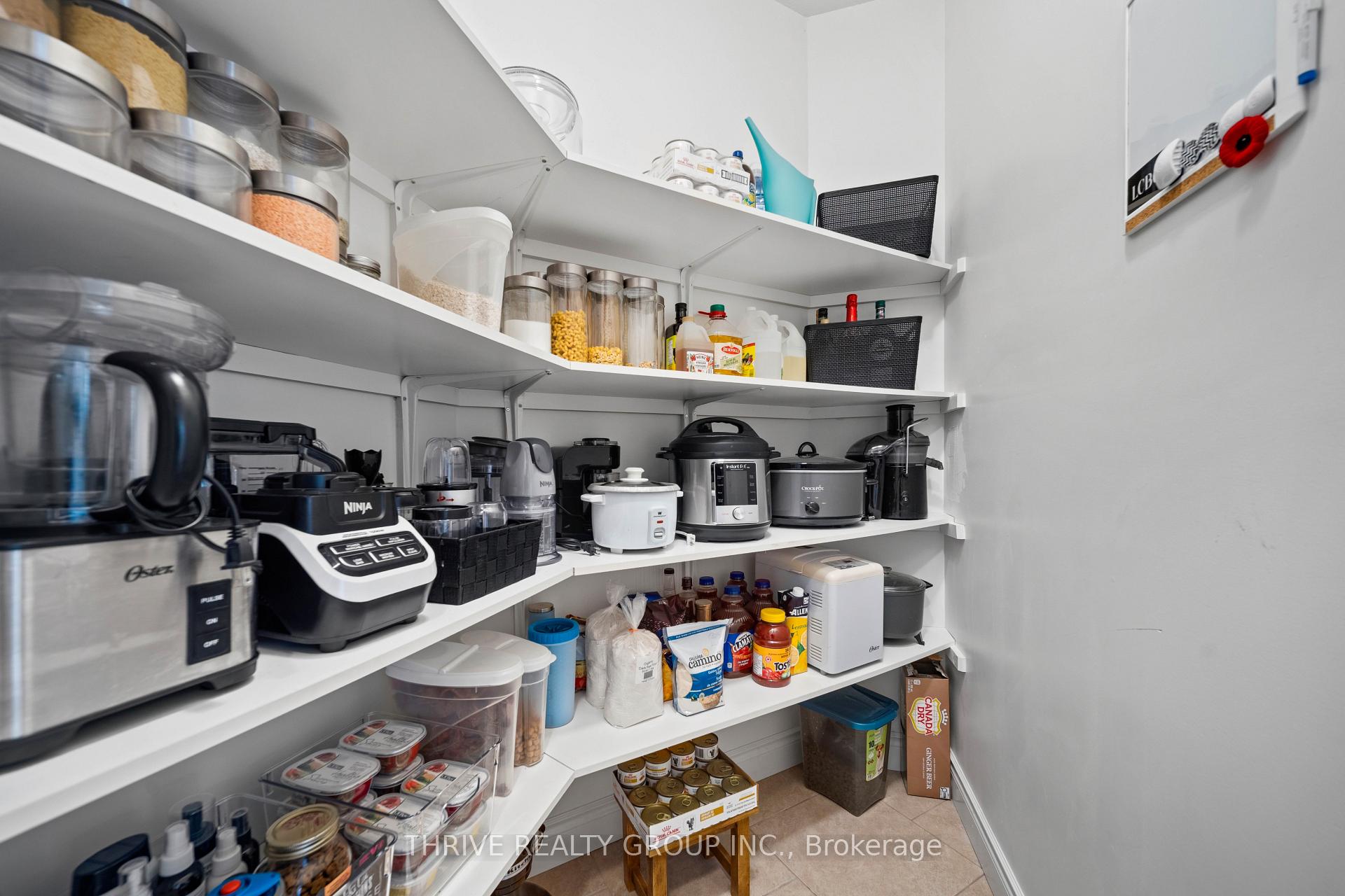 Photo 10 of 12 Ashwood Crescent, Middlesex Centre, Ilderton — HOMEH