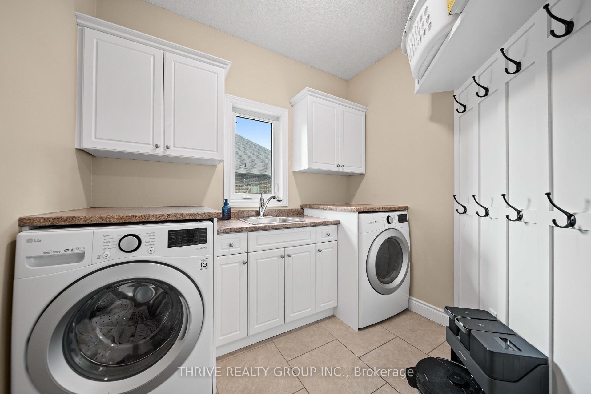 Photo 15 of 12 Ashwood Crescent, Middlesex Centre, Ilderton — HOMEH
