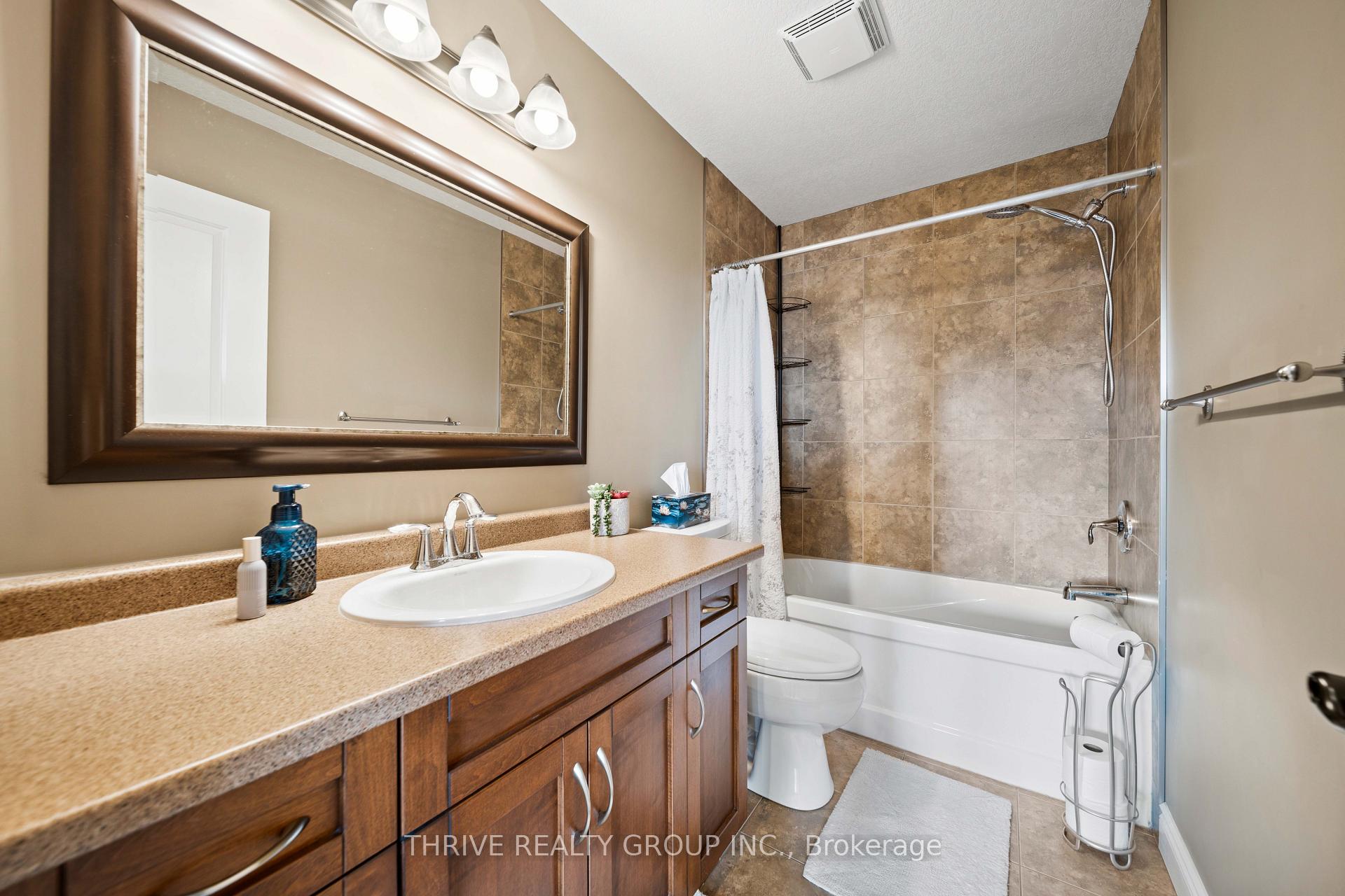Photo 26 of 12 Ashwood Crescent, Middlesex Centre, Ilderton — HOMEH