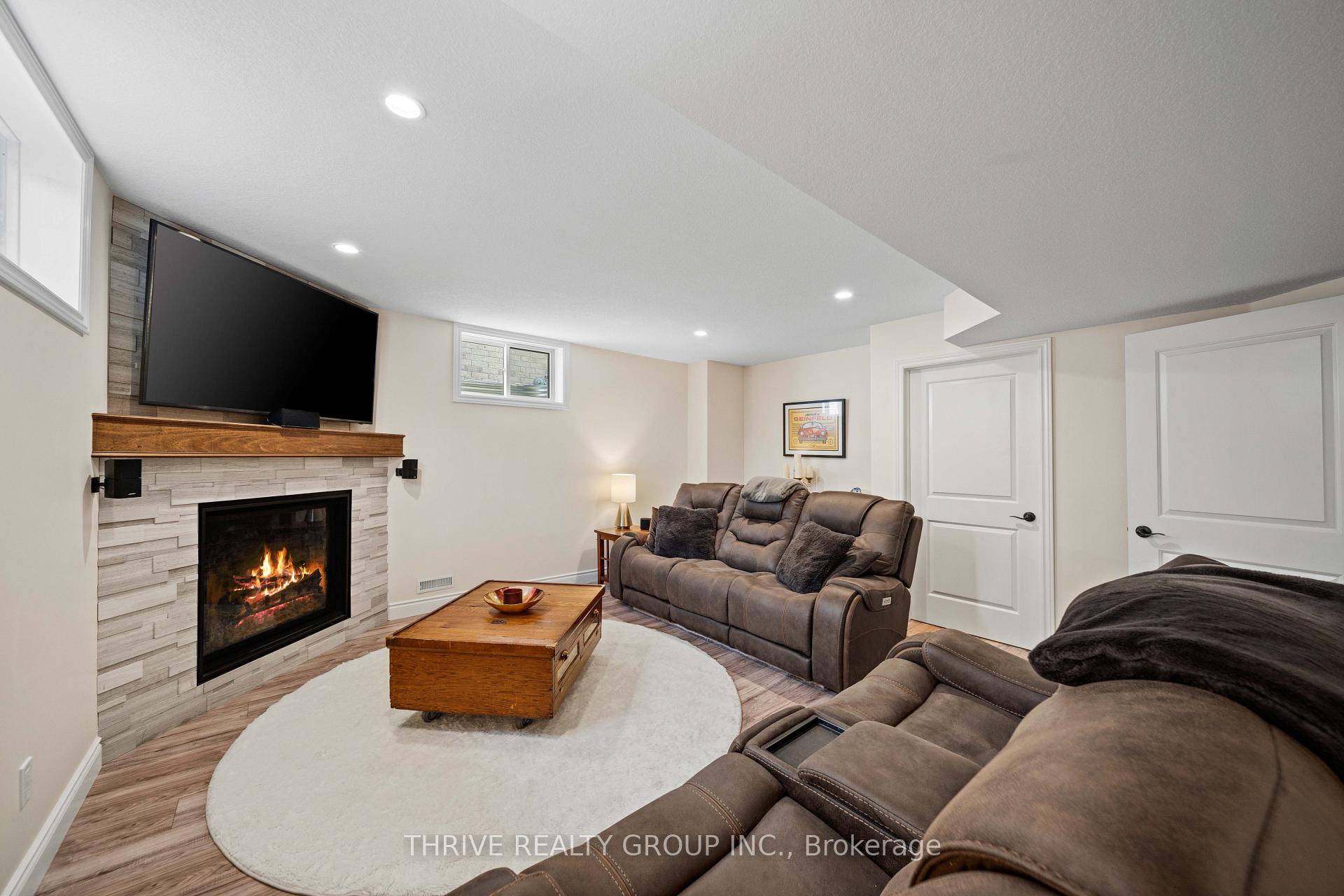 Photo 28 of 12 Ashwood Crescent, Middlesex Centre, Ilderton — HOMEH